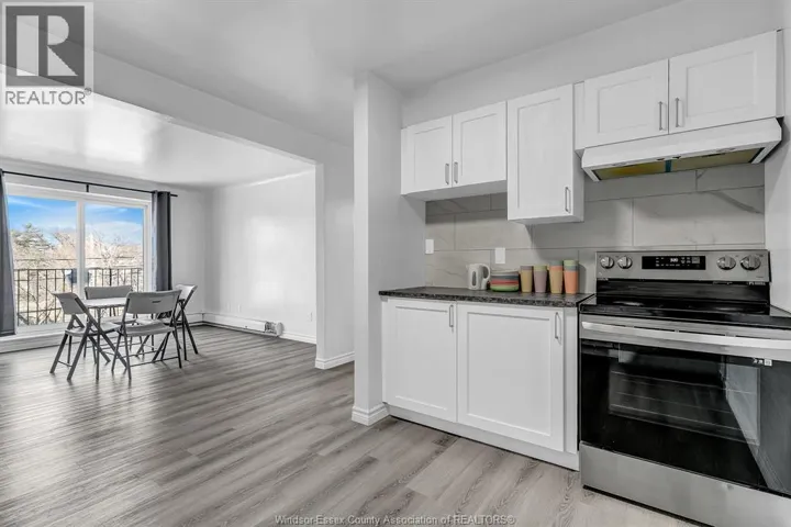 2136 WYANDOTTE STREET West Unit# 32, Windsor, Ontario N9B1J9