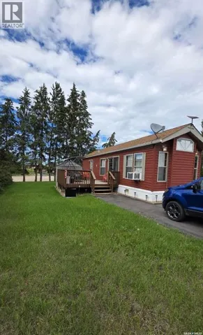 301 Railway STREET, Paradise Hill, Saskatchewan S0M2G0