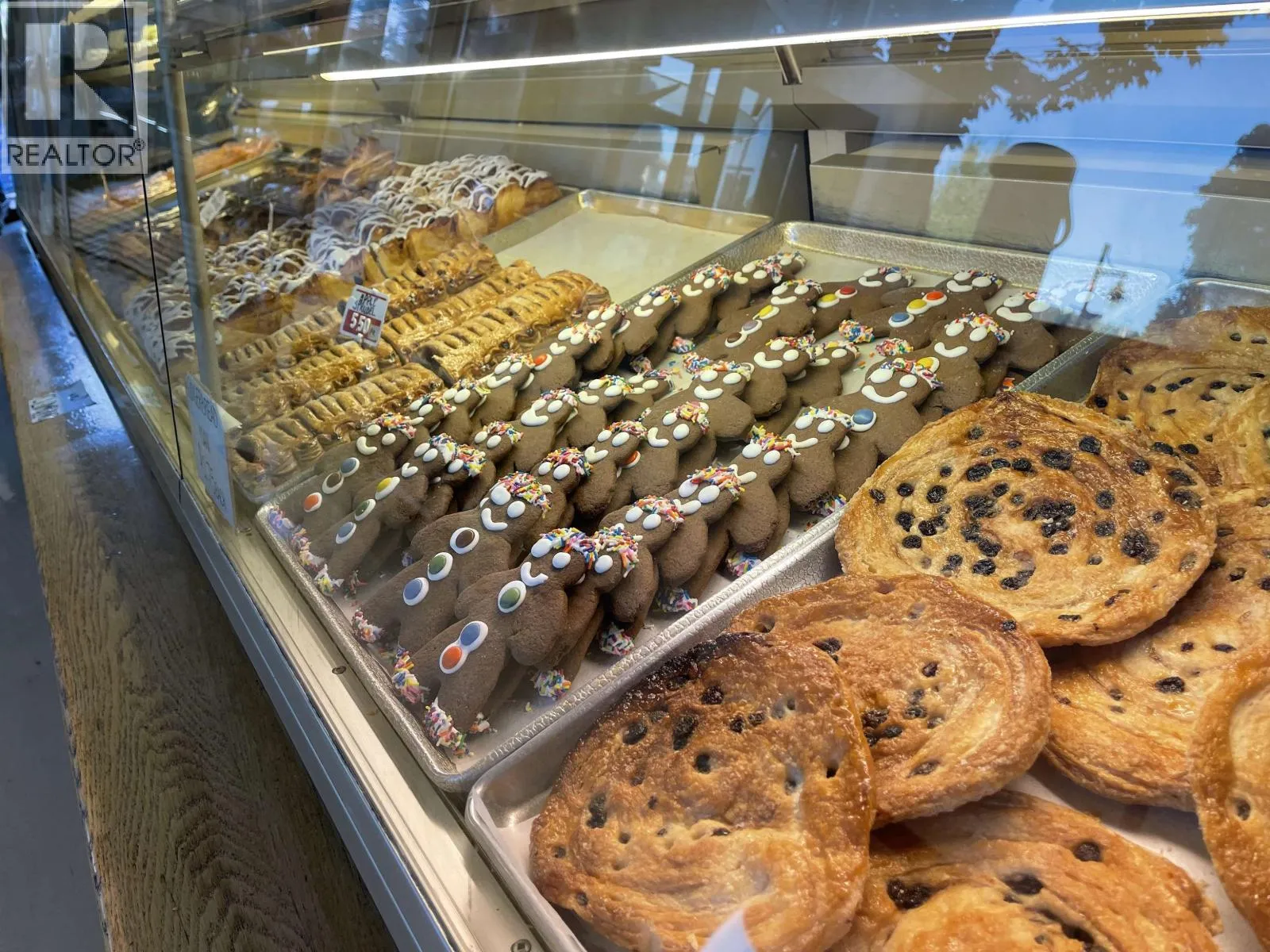 Commercial Sale For Sale