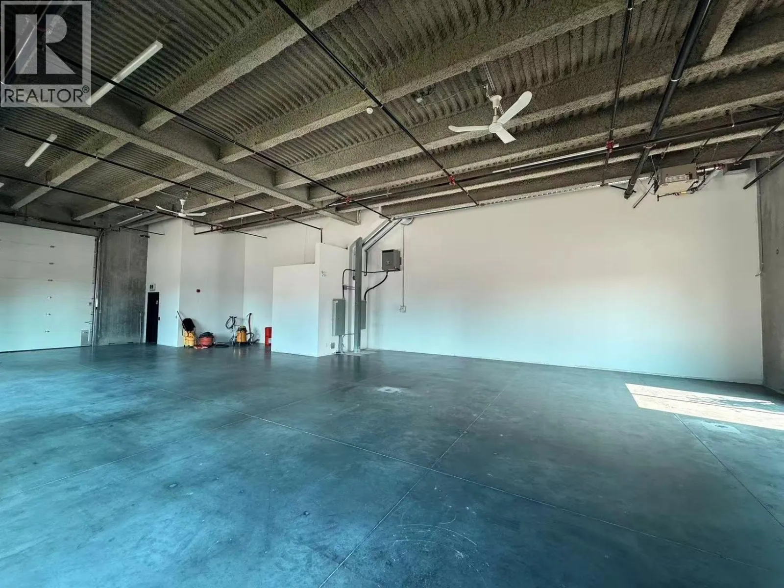 Commercial Sale For Sale