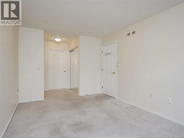 310 1485 Garnet Rd, Saanich, British Columbia V8P5T5