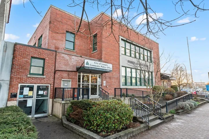 106 20408 DOUGLAS CRESCENT, Langley, British Columbia V3A4B4