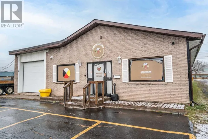 40 White Oak DR, Sault Ste. Marie, Ontario P6B4J8