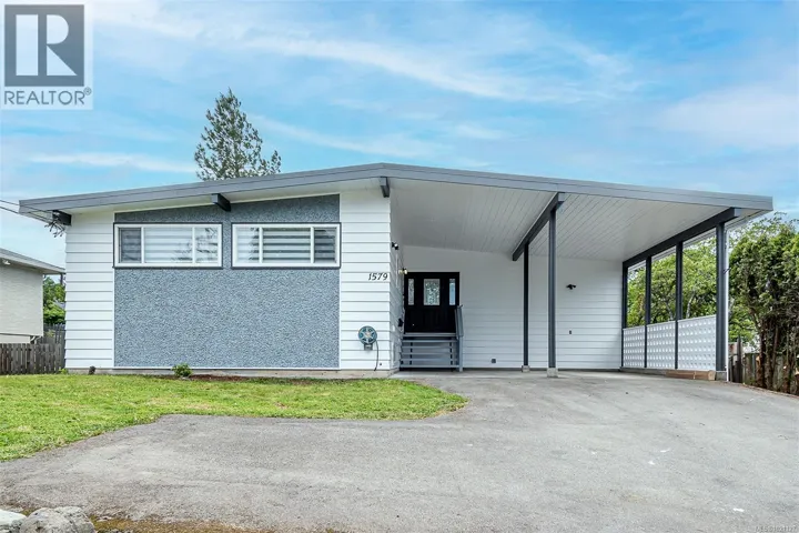 1579 Kenmore Rd, Saanich, British Columbia V8N2E2