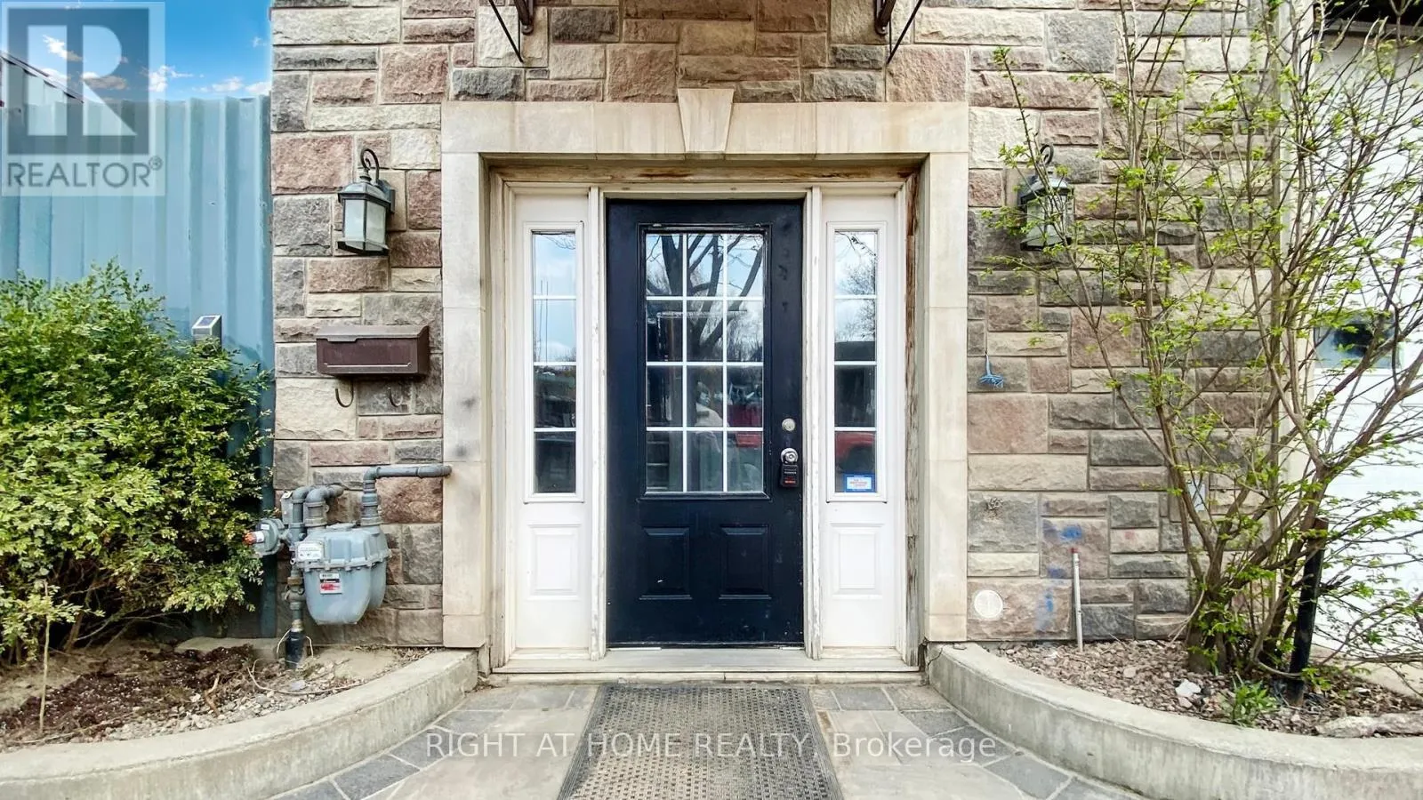 Commercial Sale For Sale