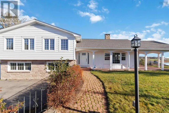 97 Nauss Point Road, Chester, Nova Scotia B0J1J0
