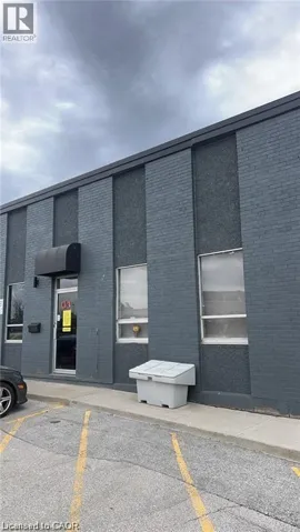1153 PIONEER Road Unit# B1, Burlington, Ontario L7M1K5