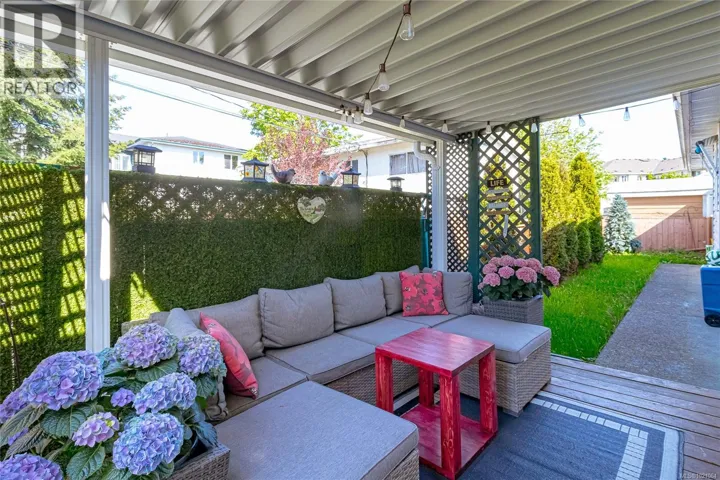 749 Marchmont Rd, Duncan, British Columbia V9L2L9