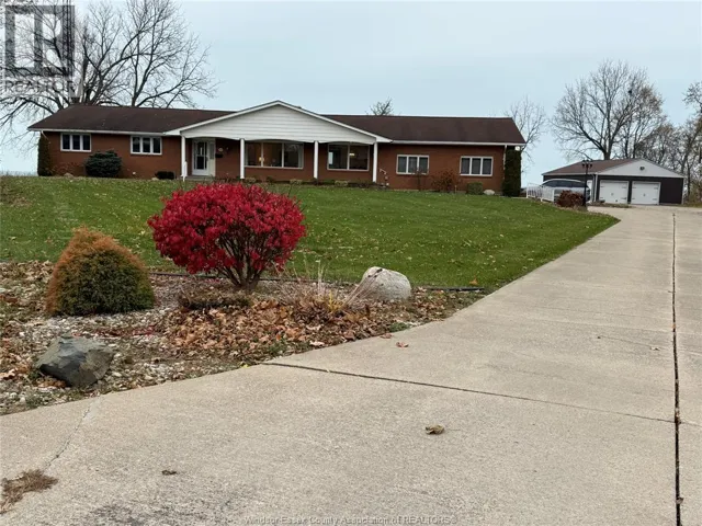 1239 OXFORD AVENUE, Kingsville, Ontario N9Y2S8