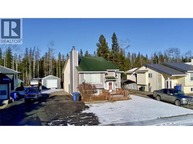 215 Peace River Crescent, Tumbler Ridge, British Columbia V0C2W0