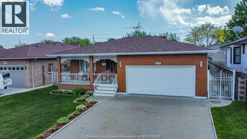 8351 kingston CRESCENT, Windsor, Ontario N8S4R7