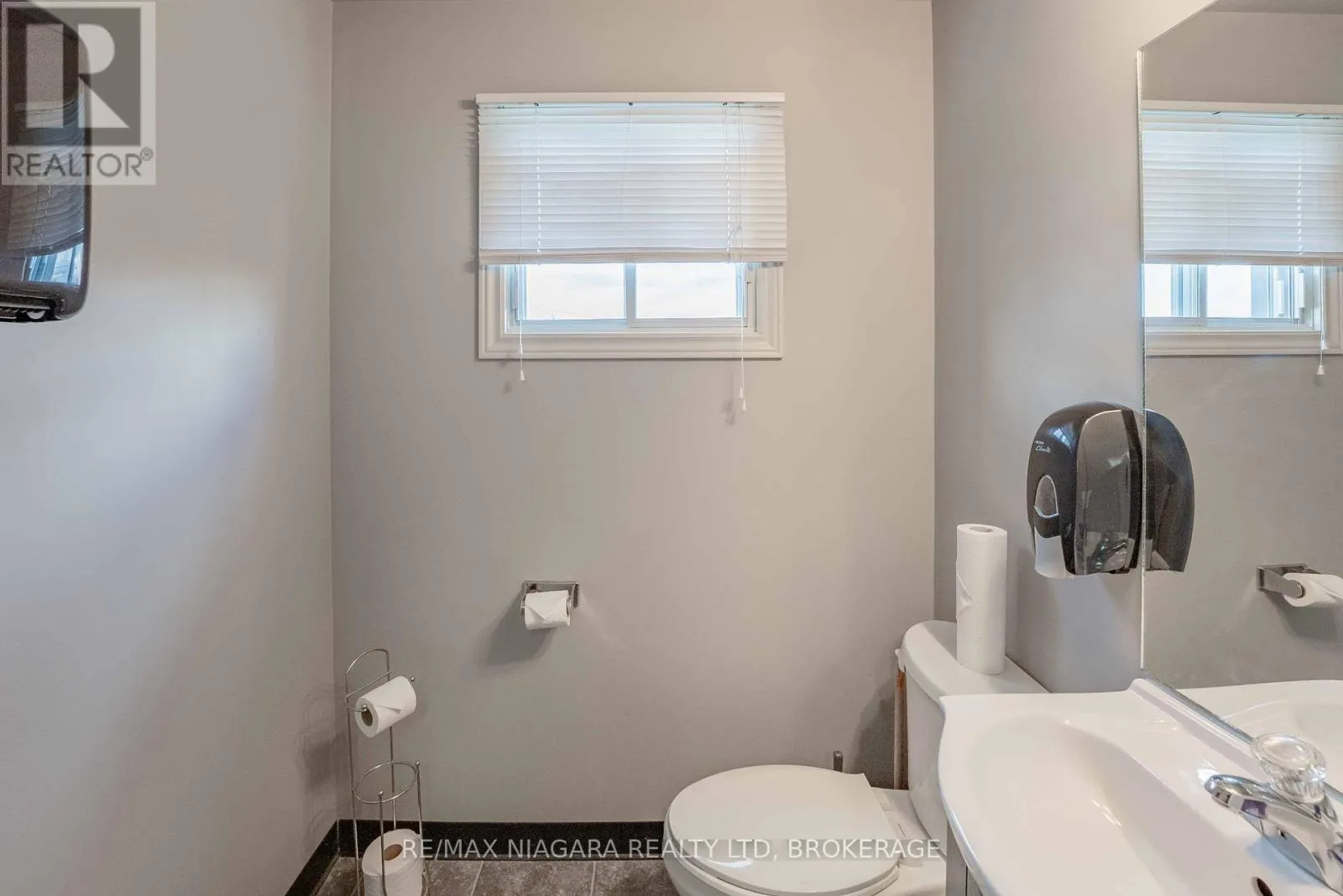 Commercial Sale For Sale