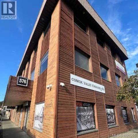 209 576 England Ave, Courtenay, British Columbia V9N2N3