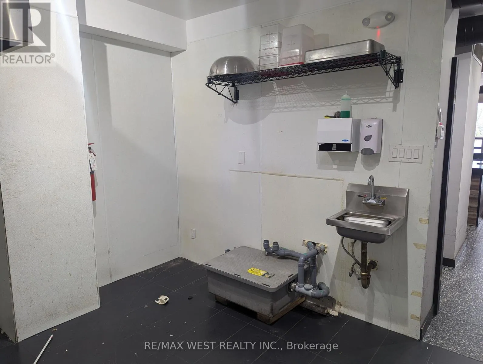 Commercial Sale For Sale