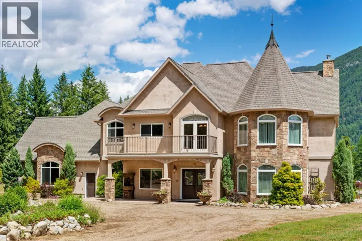 1480 NIGHTHAWK Drive, Castlegar, British Columbia V1N4S2