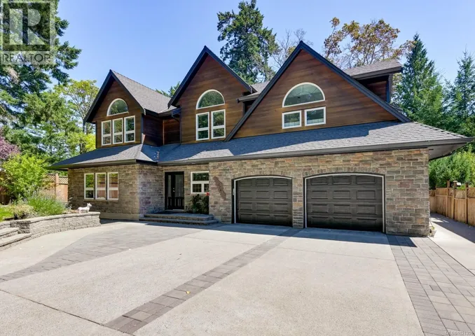 6799 Jedora Dr, Central Saanich, British Columbia V8M1A6