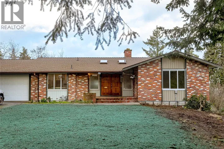 2020 Saltair Pl, Saanich, British Columbia V8N4T2