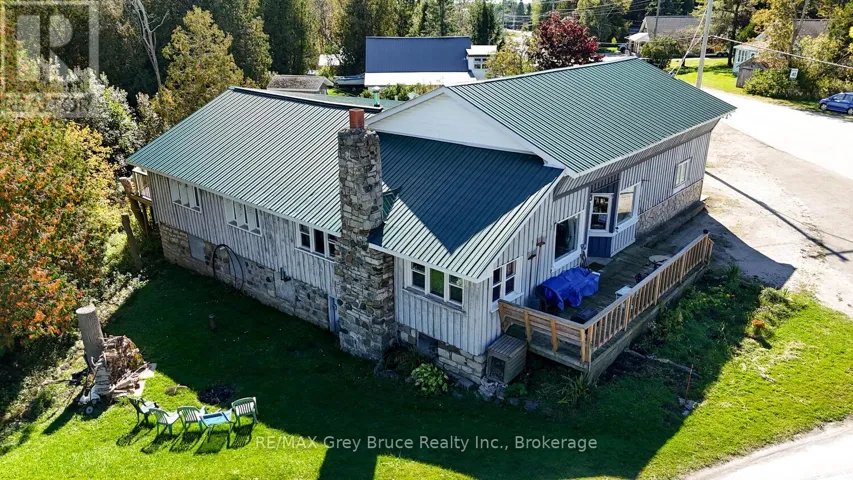 593 STOKES BAY ROAD, Northern Bruce Peninsula, Ontario N0H2M0