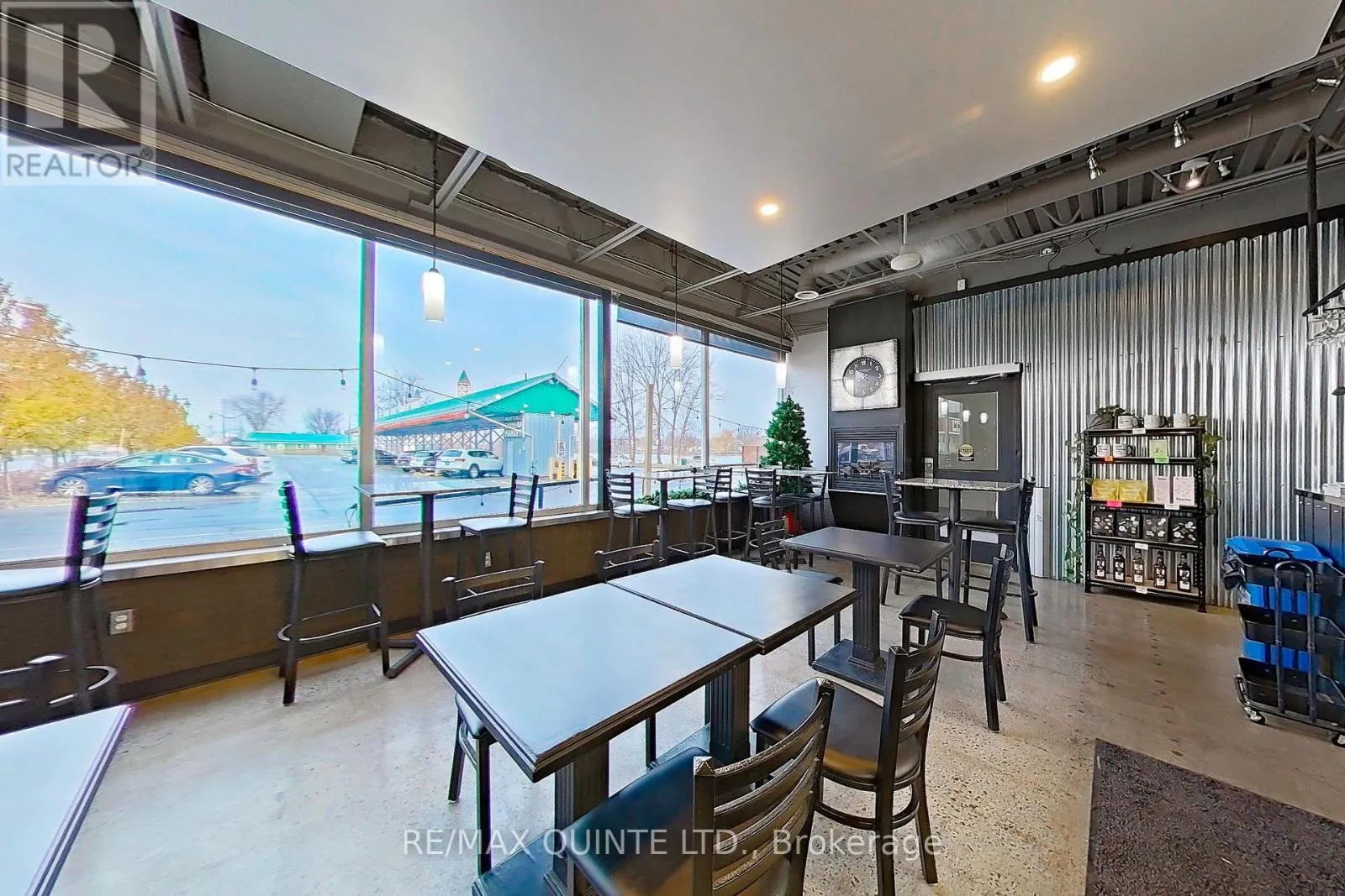 Commercial Sale For Sale