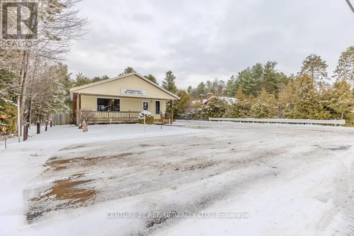 2889 PETAWAWA BOULEVARD, Petawawa, Ontario K8H1Y1