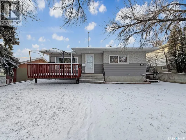 314 10th AVENUE NW, Swift Current, Saskatchewan S9H1B6