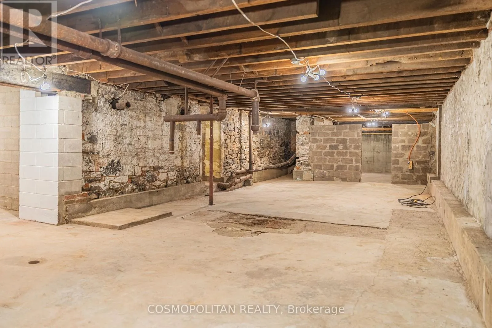 Commercial Sale For Sale