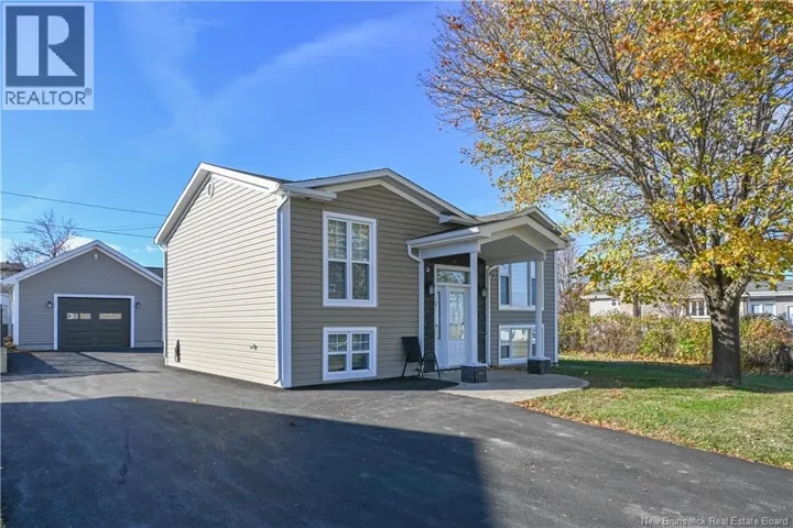 8 rue Haché, Caraquet, New Brunswick E1W1A4