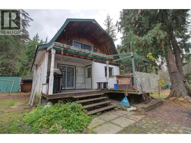7802 BRYDGES Road, Fauquier, British Columbia V0G1K0