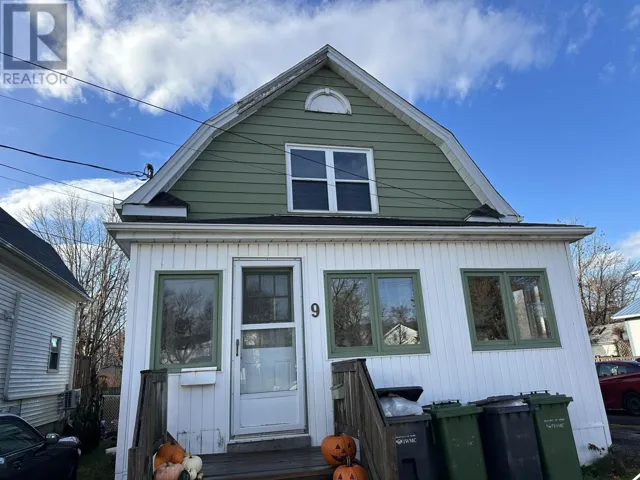 9 Esher Street, Charlottetown, Prince Edward Island C1A2W7