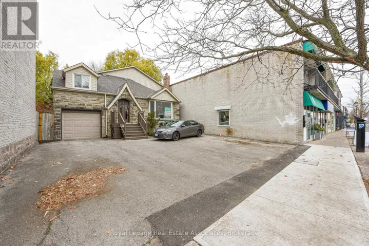 270 LAKESHORE ROAD E, Mississauga (Port Credit), Ontario L5G1H1