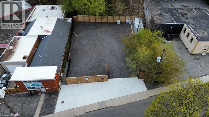43 GLEN Road, Hamilton, Ontario L8S3M6