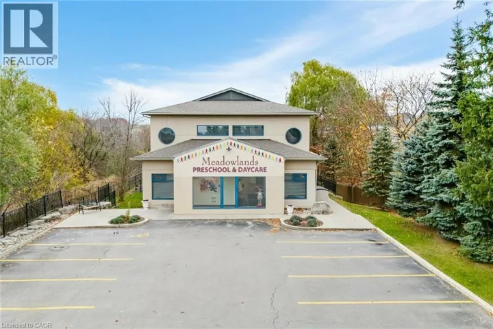 900 GOLF LINKS Road, Hamilton, Ontario L9K1J8