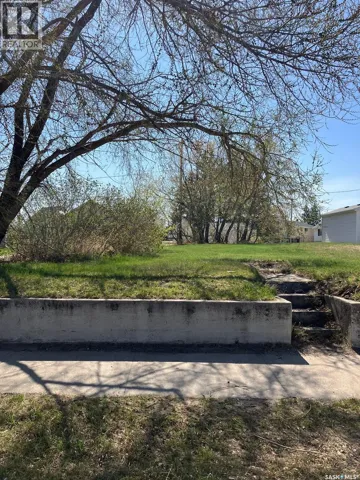 620 1st AVENUE W, Nipawin, Saskatchewan S0E1E0