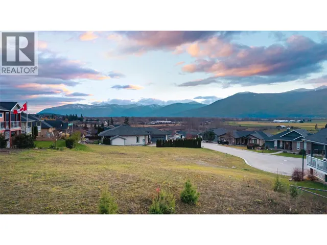 1016 Purcell Crescent, Creston, British Columbia V0B1G3