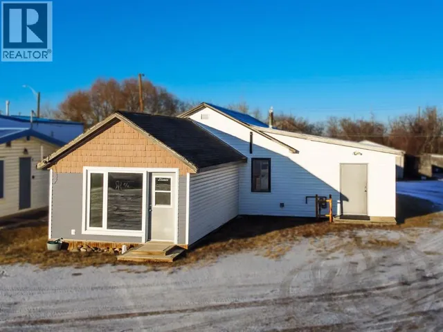 8 Railway Avenue NE, Falher, Alberta T0H1M0