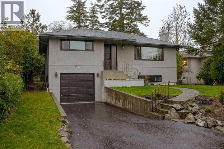 3375 Kingsley Pl, Saanich, British Columbia V8P4K2