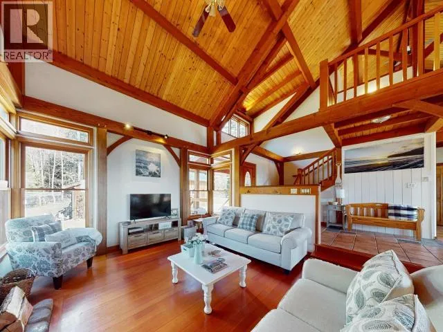 3749 HIGHWAY 101, Powell River, British Columbia V8A0E2