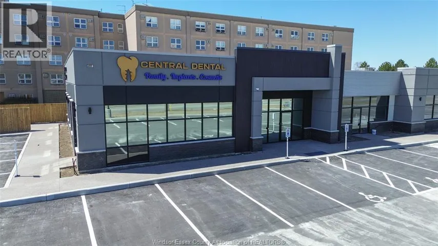 2385 CENTRAL AVENUE, Windsor, Ontario N8W4J1
