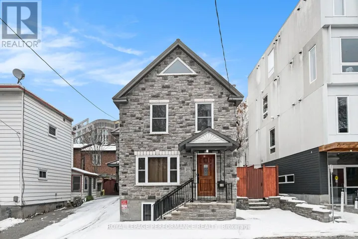 20 PERKINS STREET, Ottawa, Ontario K1R7G5