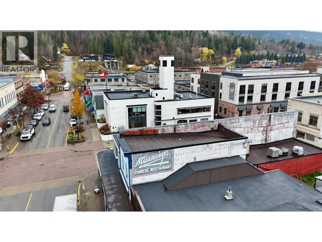 302 Mackenzie Avenue, Revelstoke, British Columbia V0E2S0