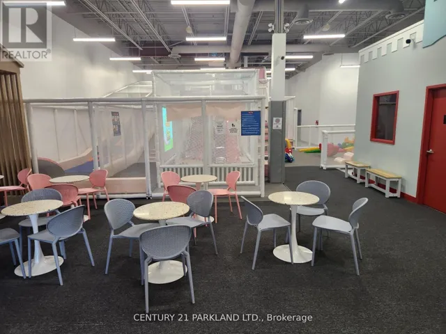 J2 - 43 FIRST COMMERCE DRIVE, Aurora, Ontario L4G0G2