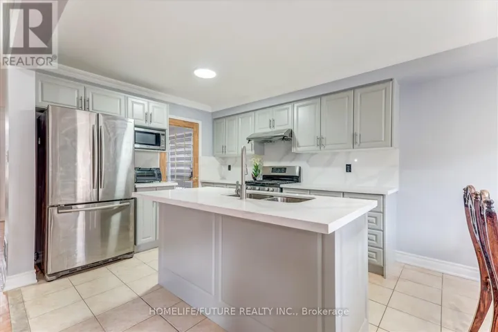 69 HEATHERDALE DRIVE, Brampton (Fletcher's Meadow), Ontario L7A2H4