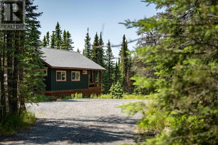 1 Gunn Lake RD, Minaki, Ontario P0X1J0