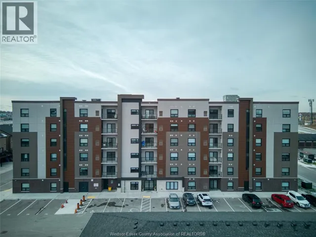 728 BROWNSTONE Unit# 204, Lakeshore, Ontario N8N2L9