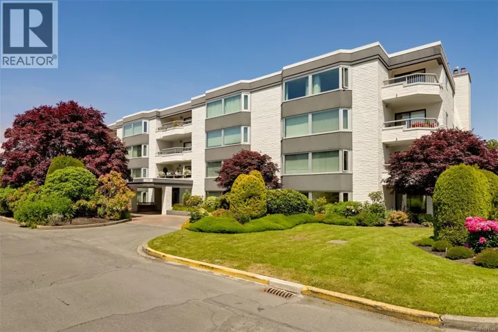 409 1370 Beach Dr, Oak Bay, British Columbia V8S2N6