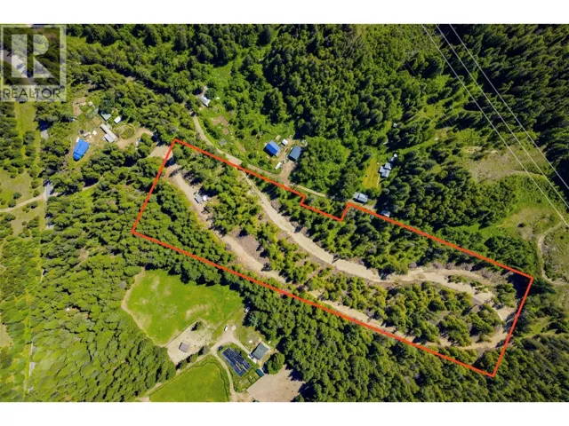 3945 Saunders Road, Passmore, British Columbia V0G2J0