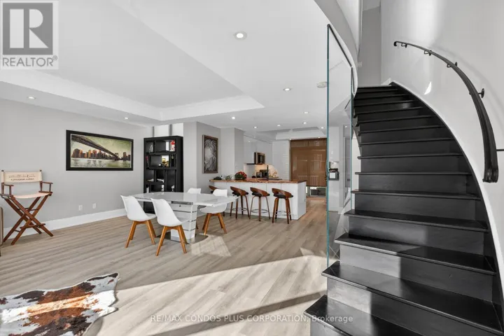 TH125 - 5 MARINE PARADE DRIVE, Toronto (Mimico), Ontario M8V4B4