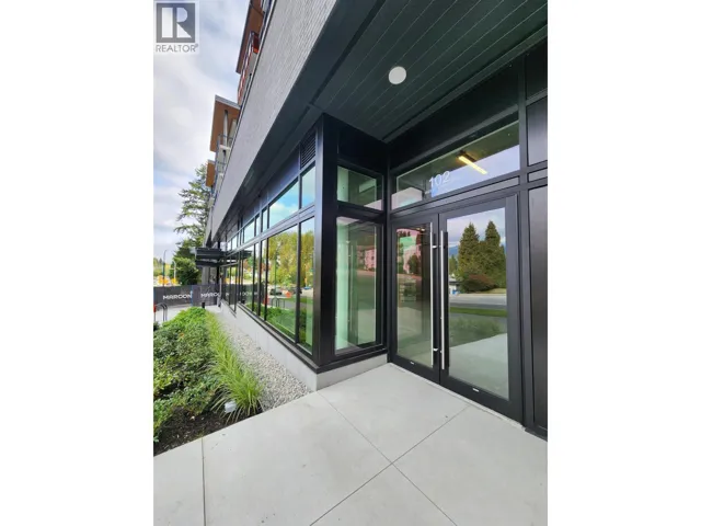 102 2023 ST JOHNS STREET, Port Moody, British Columbia V3H0P2