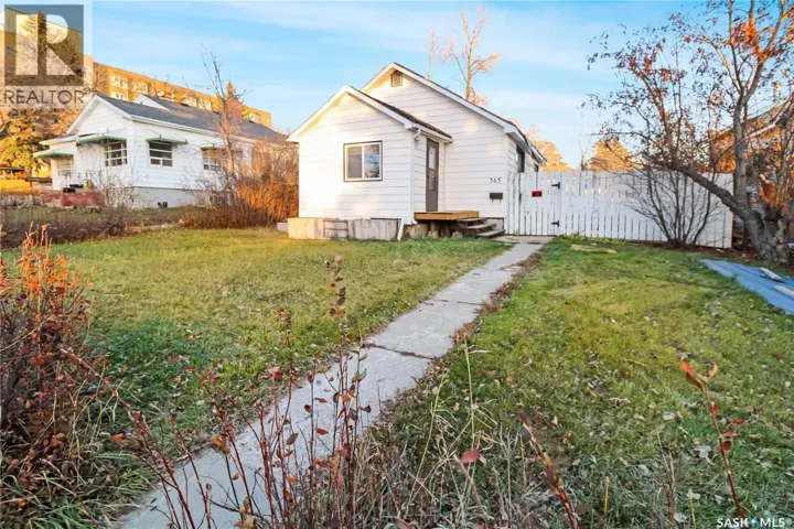 365 3rd AVENUE NE, Swift Current, Saskatchewan S9H2G8