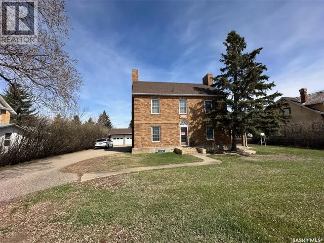 107 1st AVENUE W, Gravelbourg, Saskatchewan S0H1X0